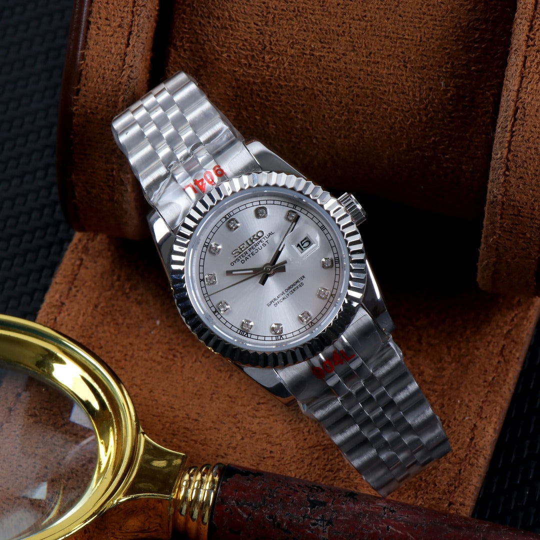 SeikoDate white dames